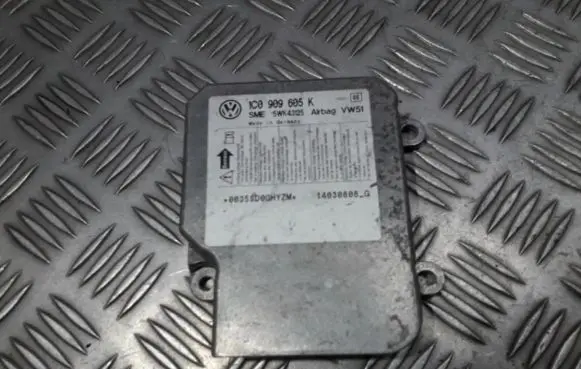 Volkswagen Polo Airbag control unit/module 1c0909605k 5wk43125