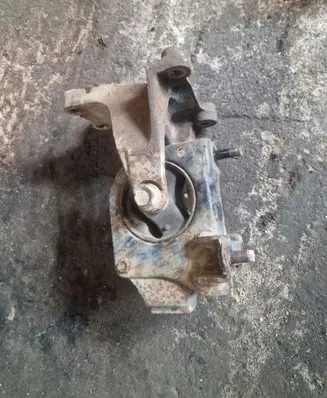 Honda HR-V Engine mount bracket