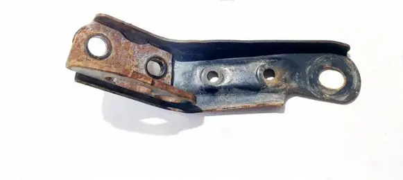 Volkswagen Crafter Engine mounting bracket