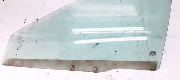 Volvo S40, V40 Front door window glass four-door