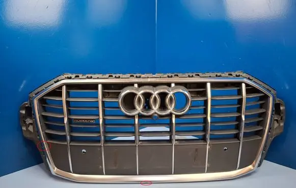 Audi Q7 4M Front bumper upper radiator grill 4M0853651AJ 4M0853651AH 4M0853651AG