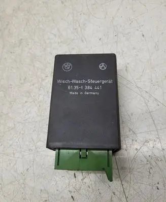 BMW 5 E34 Window wiper relay 61351384441