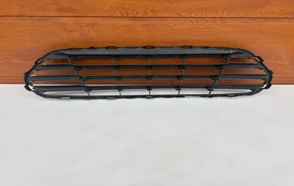 Ford Transit Courier Front grill ET7617B968ACW