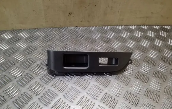 Nissan X-Trail T30 Other front door trim element 80961E0300X