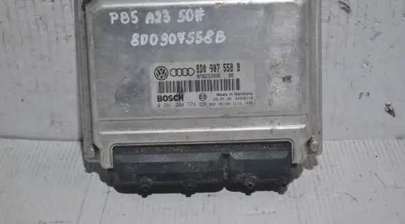 Audi A4 S4 B5 8D Engine control unit/module 8D0907558B