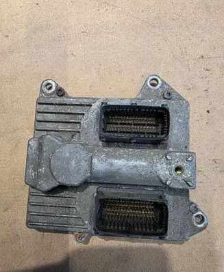 Opel Vectra C Engine control unit/module 55558138 5WK91105