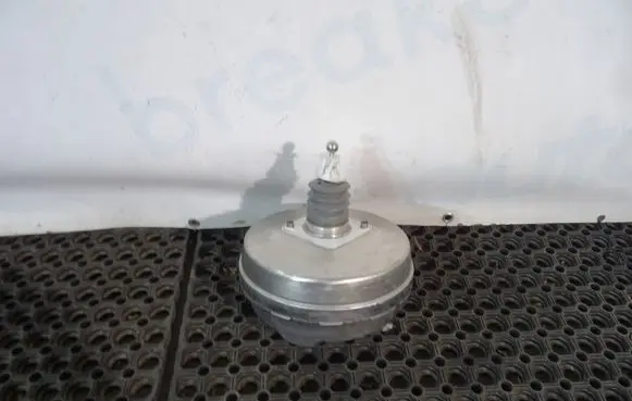 Volvo XC40 Brake booster 31471661