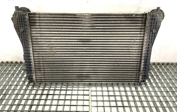 Volkswagen Tiguan Intercooler radiator 3C0145805P