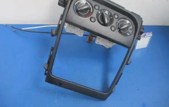 Suzuki SX4 Climate control unit