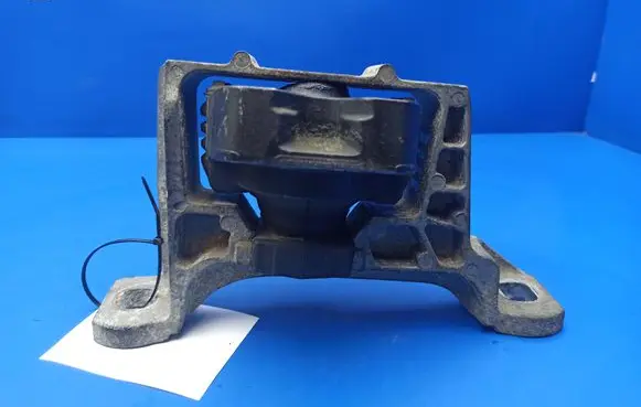 Volvo S40 Engine mount bracket 326B21 92540236TB