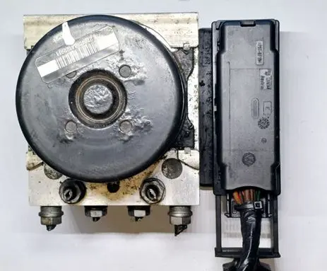 Volkswagen Golf VI ABS Pump 1K0614517DE 1K0907379BJ