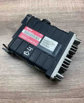 Audi 80 90 S2 B4 Engine control unit/module ECU 443907311C 0261200273