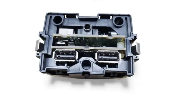 Audi A7 S7 4G USB socket connector 4G0035736