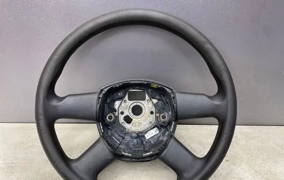 Audi A4 S4 B7 8E 8H Steering wheel 4F0124