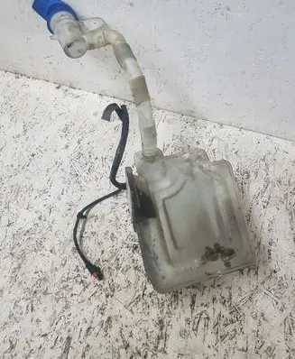 Seat Altea XL Windshield washer fluid reservoir/tank