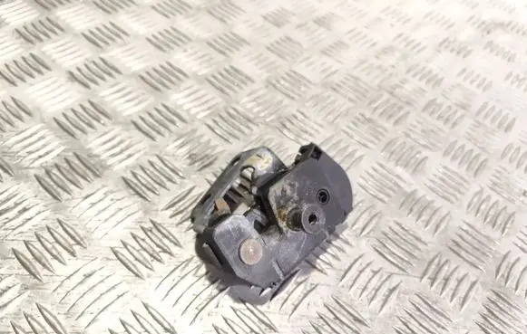 Volvo XC90 Tailgate lock latch 30649107