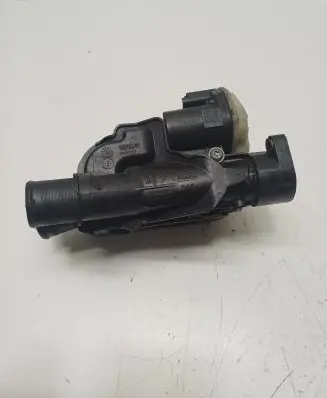 Thermostat/thermostat housing