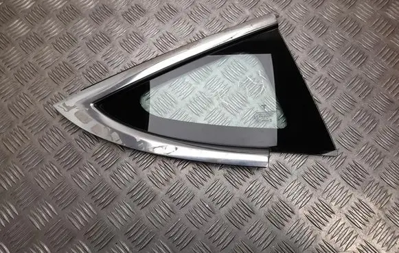 Tesla Model 3 Rear side window 108070600