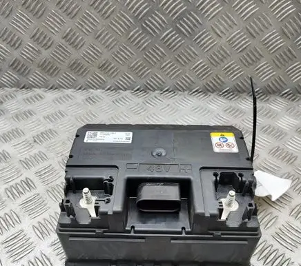 Porsche Cayenne (9Y0 9Y3) Hybrid / electric car battery 4M0915169F