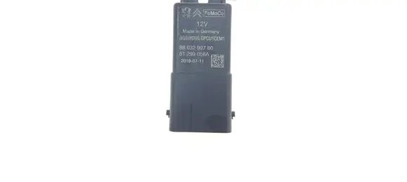 Ford Kuga II Glow plug pre-heat relay 9803299780