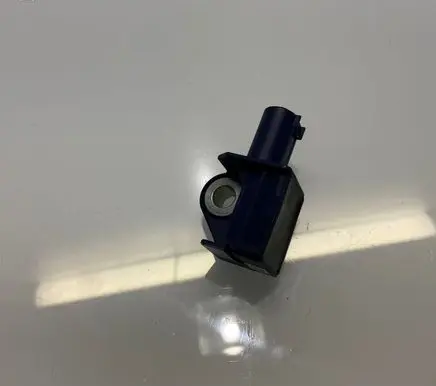 Mercedes-Benz E W212 Airbag deployment crash/impact sensor A2128204926 2128204926