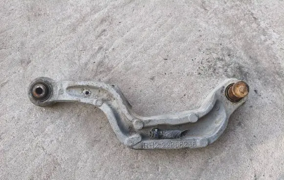 Opel Insignia A Front control arm 22868236
