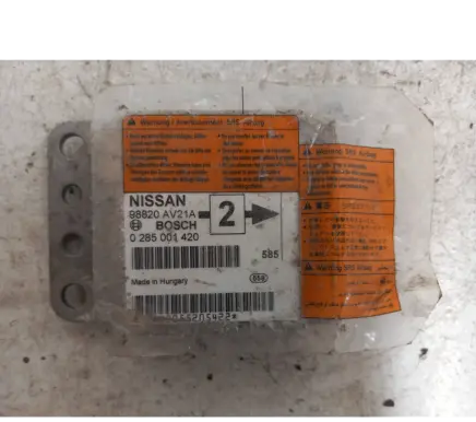 Nissan Primera Airbag control unit/module 98820AV21A 0285001420