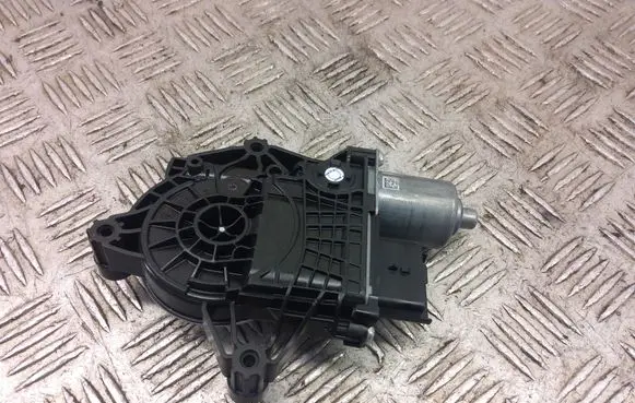 Nissan Qashqai J12 Front door window regulator motor 80750hn20a