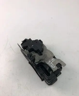Volvo XC40 Coupe door lock (next to the handle) 31462456