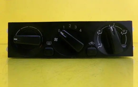 Mitsubishi Space Star Interior fan control switch MR315975