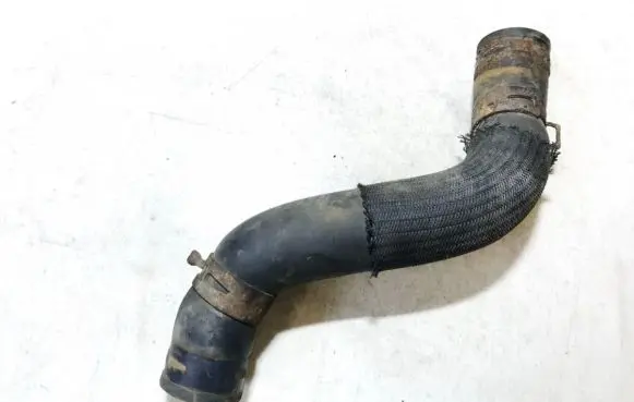 Suzuki Grand Vitara II Engine coolant pipe/hose