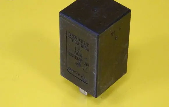 Renault Clio II Other relay 7700311966