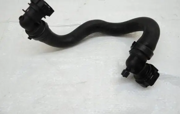 Peugeot 5008 Engine coolant pipe/hose 9684684280