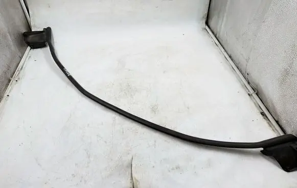 Seat Leon (1P) Rubber seal front coupe door window 837478