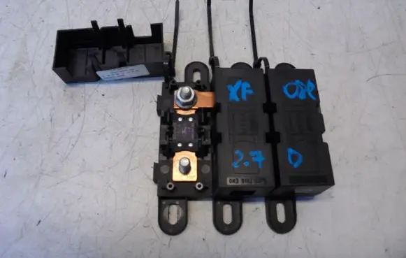 Jaguar XF X250 Fuse box cover 2W9314A073CE