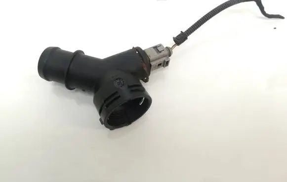 Volkswagen Golf V Engine coolant pipe/hose 1K0122291AE 06A919501A