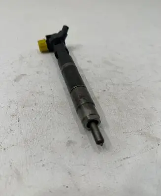 Mercedes-Benz C W204 Fuel injector Embr00002d