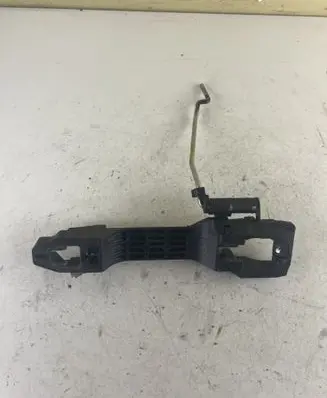 Toyota Corolla Verso AR10 Front door exterior handle/bracket 242303