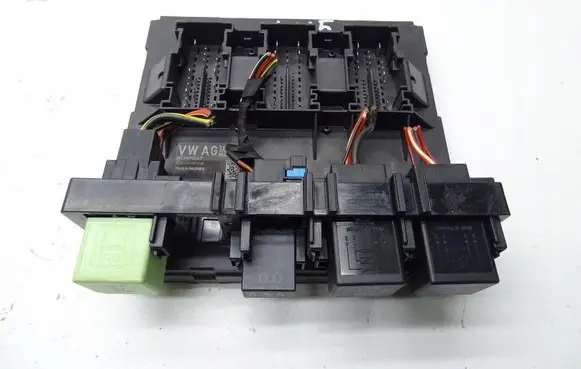 Volkswagen PASSAT B7 Comfort/convenience module 3AA937087