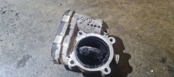 Volvo XC90 Throttle valve 8692720