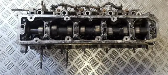 Citroen C5 Engine head 9634963010