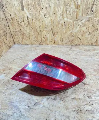 Mercedes-Benz C W204 Rear/tail lights 2048200264