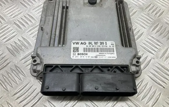 Seat Leon (5F) Engine control unit/module ECU 04L907309B