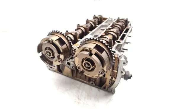 Opel Corsa D Engine head 55562229