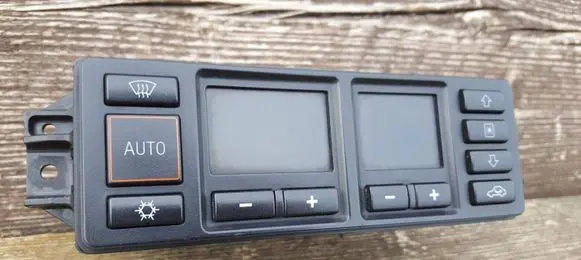 Audi A4 S4 B5 8D Climate control unit 5HB00760800 8L0820043B