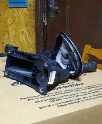 Nissan Qashqai Gear shifter/selector JD500 50647243