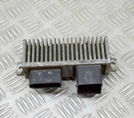 Renault Master III Glow plug pre-heat relay 8200558438 8200558438A