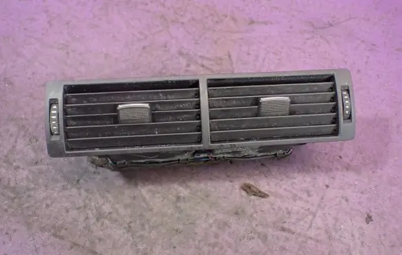 Audi A4 S4 B7 8E 8H Dashboard air vent grill cover trim 8E0820951H