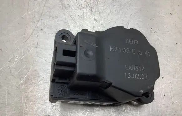 Opel Zafira B Air flap motor/actuator H7102UA41 EAD514 130207
