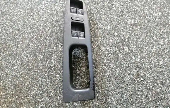 Volkswagen Touran I Electric window control switch 1T1867371F
